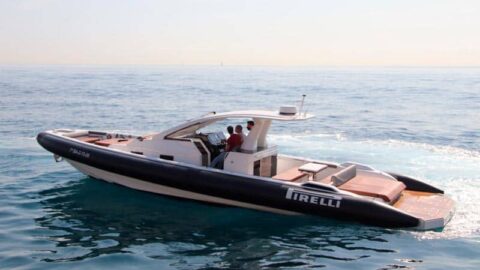 PIRELLI-42-Speedboat-Running