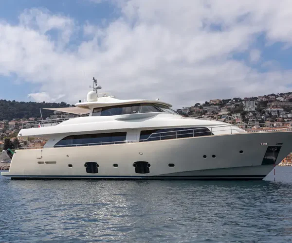 Luxury yacht Ferretti Custom Line Navetta 26 'La Pausa' in Mediterranean waters, premium yacht for sale.